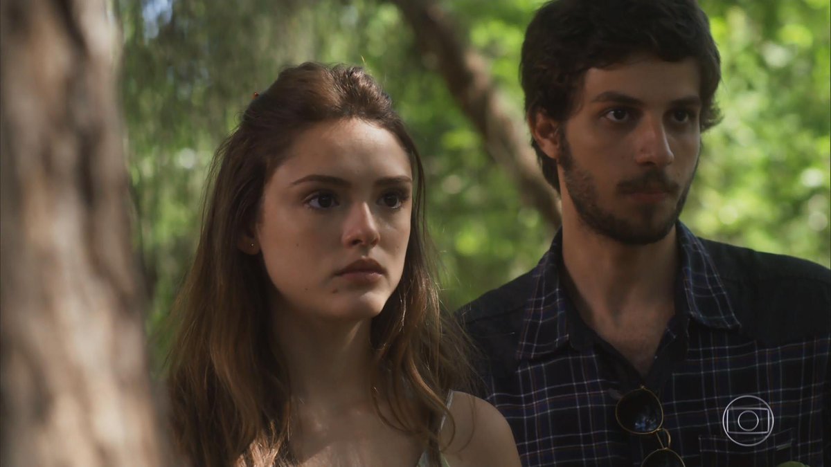 Helô (Isabelle Drummond) e Pedro (Chay Suede) em cena de "A Lei do Amor" (Foto: Reprodução/Globo)