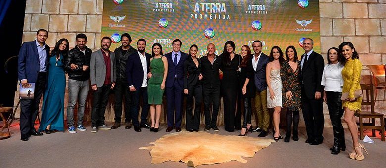 O elenco de "A Terra Prometida". (Foto: Divulgação/Record)