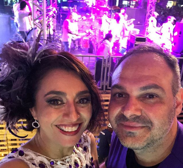 Catia Fonseca curte o carnaval de Salvador