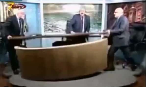 Bancada foi destruída