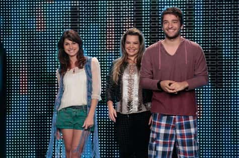 Chandely Braz e Humberto Carrão gravam com Fernanda Souza (Foto: TV Globo)