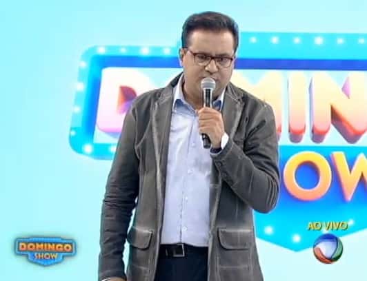 Geraldo Luis comanda o "Domingo Show" na Record (Foto: Divulgação)