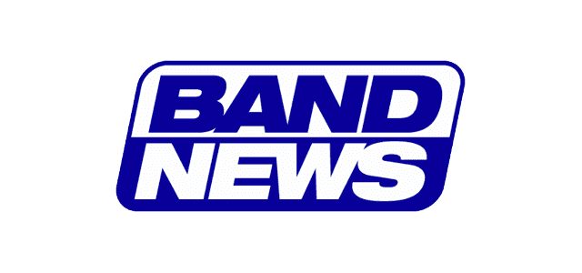 Repórter da Bandnews teve máscara arrancada durante entrevista (Foto: reprodução)