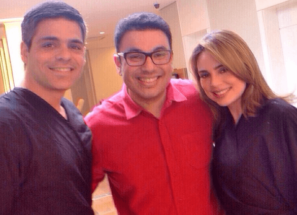 Dia de ficar mais bonita pelas mãos de @robsonjassa para voltar ao trabalho. Obrigada, @robsonjassa e @jassajj pelos cuidados comigo e meu maridão!, publicou a jornalista na legenda da imagem em seu Instagram
