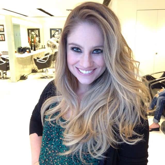 Juliana Baroni está com novo visual (Foto: Reprodução)