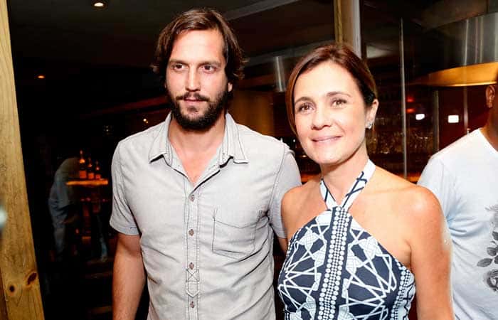 Adriana Esteves vai a festa de nova novela com o maridão (Foto divulgação)