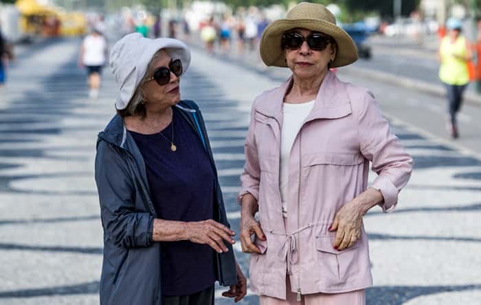Estela (Nathalia Timberg) e Teresa (Fernanda Montenegro) vivem casal homossexual em novela das 21h (Foto: Globo/Estevam Avellar)