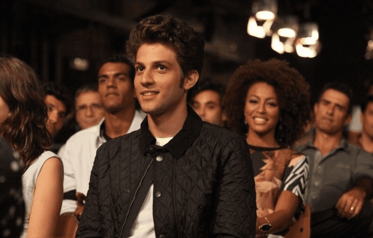 Chay Suede na apresentação da novela "Babilônia" (Foto: Divulgação)