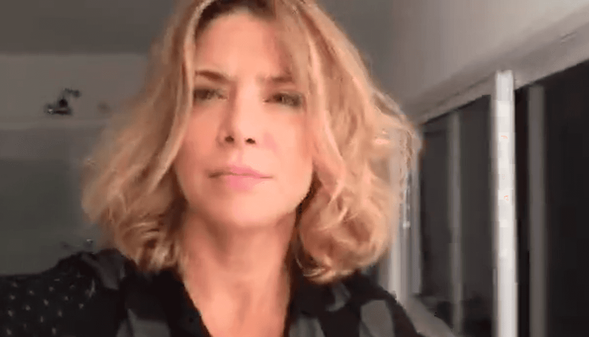 A atriz Christine Fernandes pede "basta de corrupção" (Foto: Reprodução)