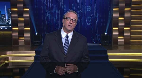 O pai de Rafinha Bastos abriu o programa de ontem (Foto: Reprodução)