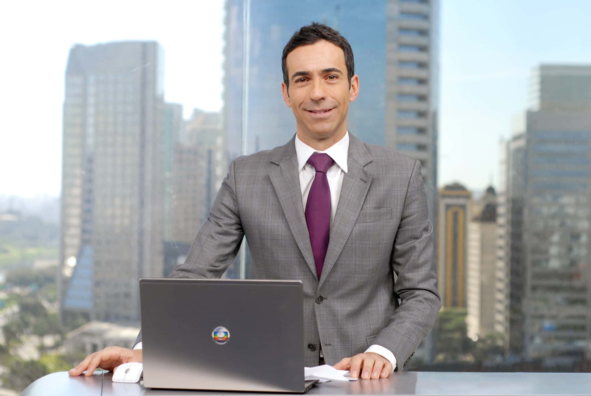 Cézar Tralli comanda o jornalístico "SPTV" (Foto: Divulgação)