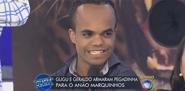 Anão Marquinhos também participou da atração (Foto: Reprodução / TV Record)