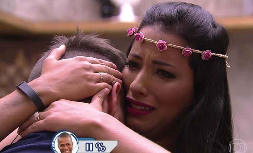 Talita deixa o "BBB 15" (Foto: Reprodução / TV Globo)