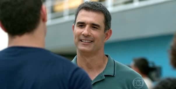Marcos Pasquim interpreta Carlos Alberto na novela (Foto: Reprodução)