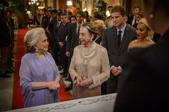 Estela (Nathalia Timberg) e Teresa (Fernanda Montenegro) (Foto: Globo/Alex Carvalho)