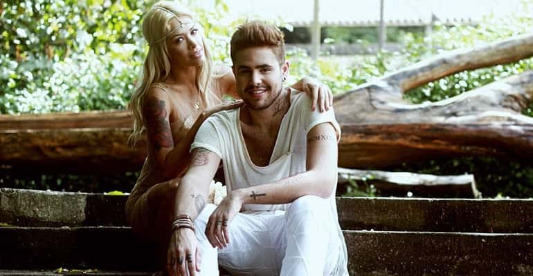 Leandro Buenno e Nicky Valentine em foto promocional do single "Sei Lá" (Foto: Divulgação)