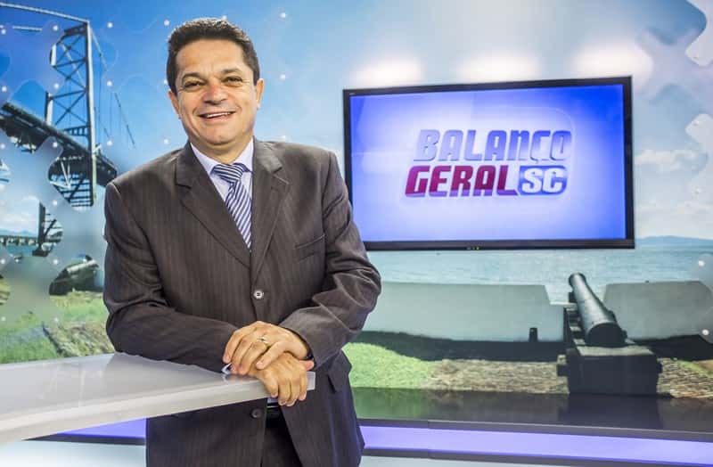 João Rodrigues comandao o "Balanço Geral SC" (foto: Divulgação)