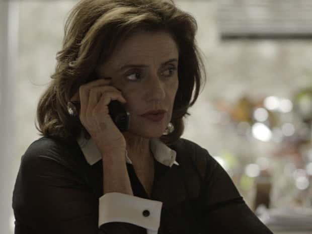 Anthony diz que Fanny está indo longe demais (Foto: TV Globo)