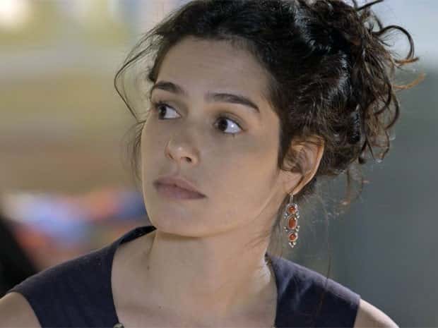 Taís é direta com Pedro e dá uma dura nele (Foto: TV Globo)