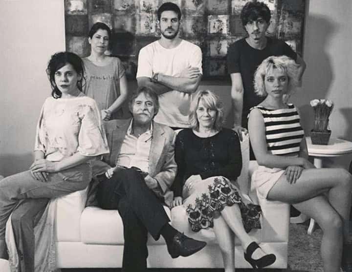 Foto oficial da família Stewart (Foto: Reprodução/Instagram)