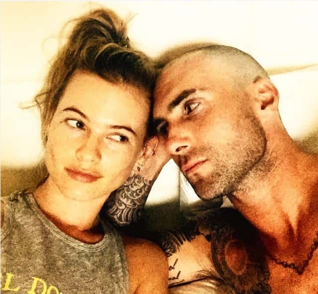 Adam Levine e sua mulher, a modelo Behati Prinsloo (Foto: Reprodução / Instagram)
