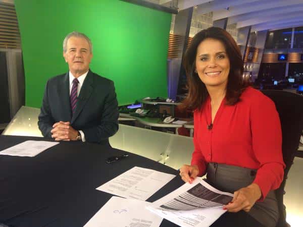 Adriana Araujo e Celso Freitas no "Jornal da Record" (Foto: Reprodução/Twitter)