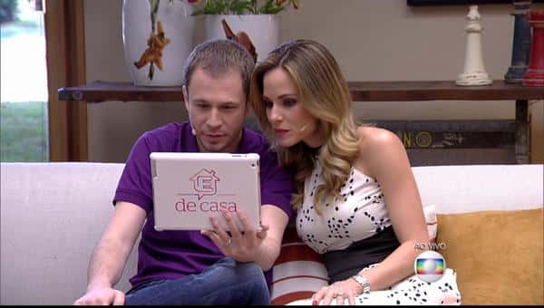 Ana Furtado e Tiago Leifert apresentam o programa (Foto: Reprodução)