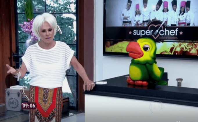 A apresentadora mudou o visual (Foto: Reprodução)