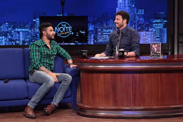 Cantor esteve no "The Noite". (Foto: Divulgação/Leonardo Nones/SBT)