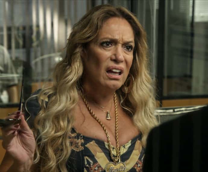 Adisabeba tena retirar a queixa contra Tóia (Foto: TV Globo)