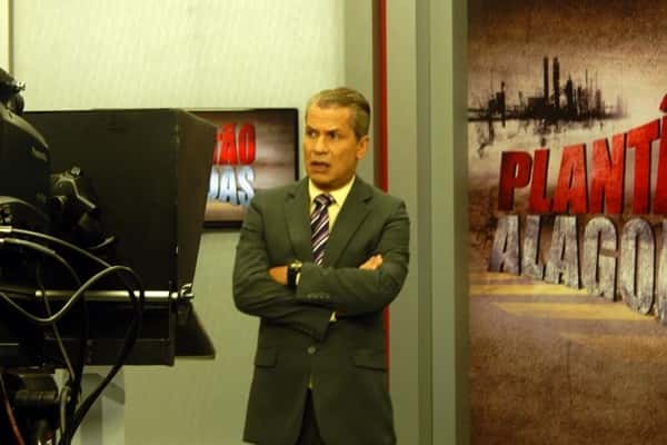 Sikêra Junior apresenta o Plantão Alagoas (Foto: Divulgação)