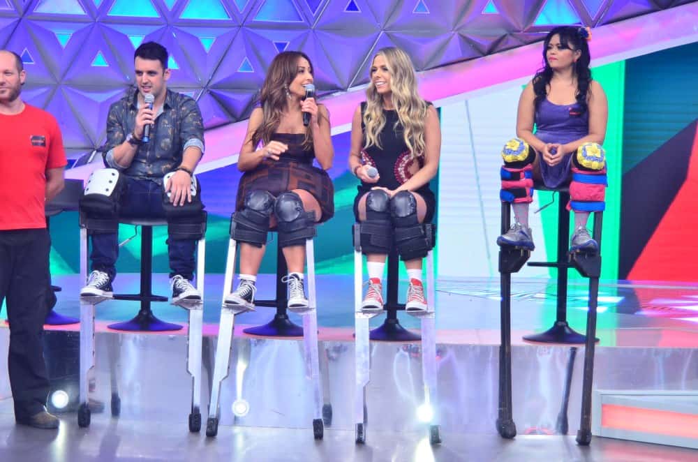 Sabrina Sato recebe Adriane Galisteu (Foto divulgação)