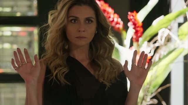 Giovanna Antonelli como Atena em "A Regra do Jogo" (Foto: Reprodução/Globo)