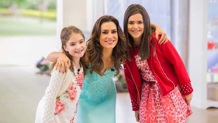 Ticiana Villas Boas com Maisa Silva e Sophia Valverde no "Bake Off Brasil" (Foto: Artur Igrecias/SBT)