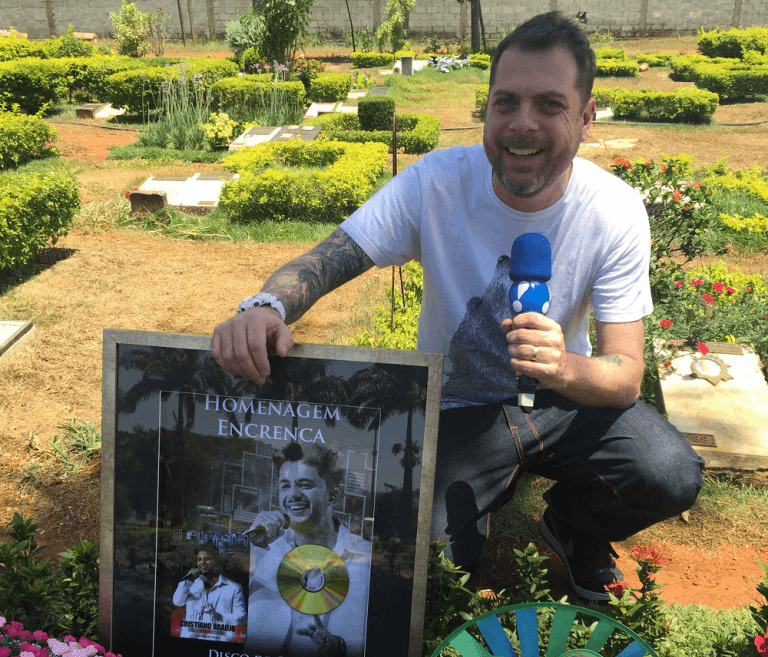 "Encrenca" faz "homenagem" ao cantor (Foto: Divulgação)