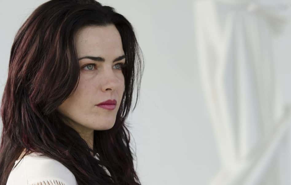 Atriz em cena do filme "A Floresta Que Se Move". (Foto: Divulgação)