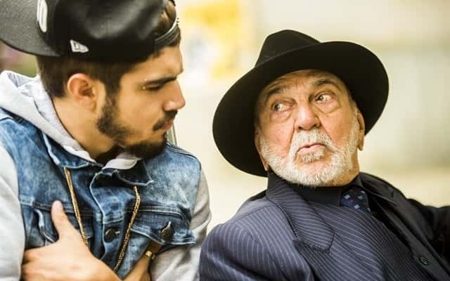 Grego (Caio Castro) e Dom Peppino (Lima Duarte) (Foto: Globo/João Miguel Júnior)