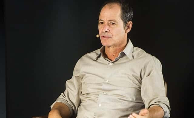 Guel Arraes em entrevista ao "Ofício em Cena", na GloboNews (Foto: Globo/João Miguel Júnior)