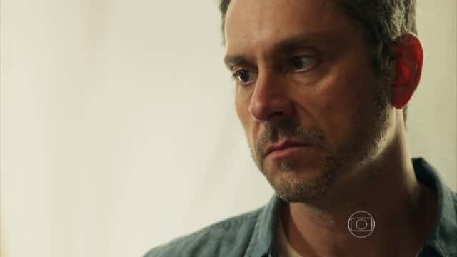 Romero Rômulo (Alexandre Nero) em cena de "A Regra do Jogo" (Foto: Reprodução/Globo)
