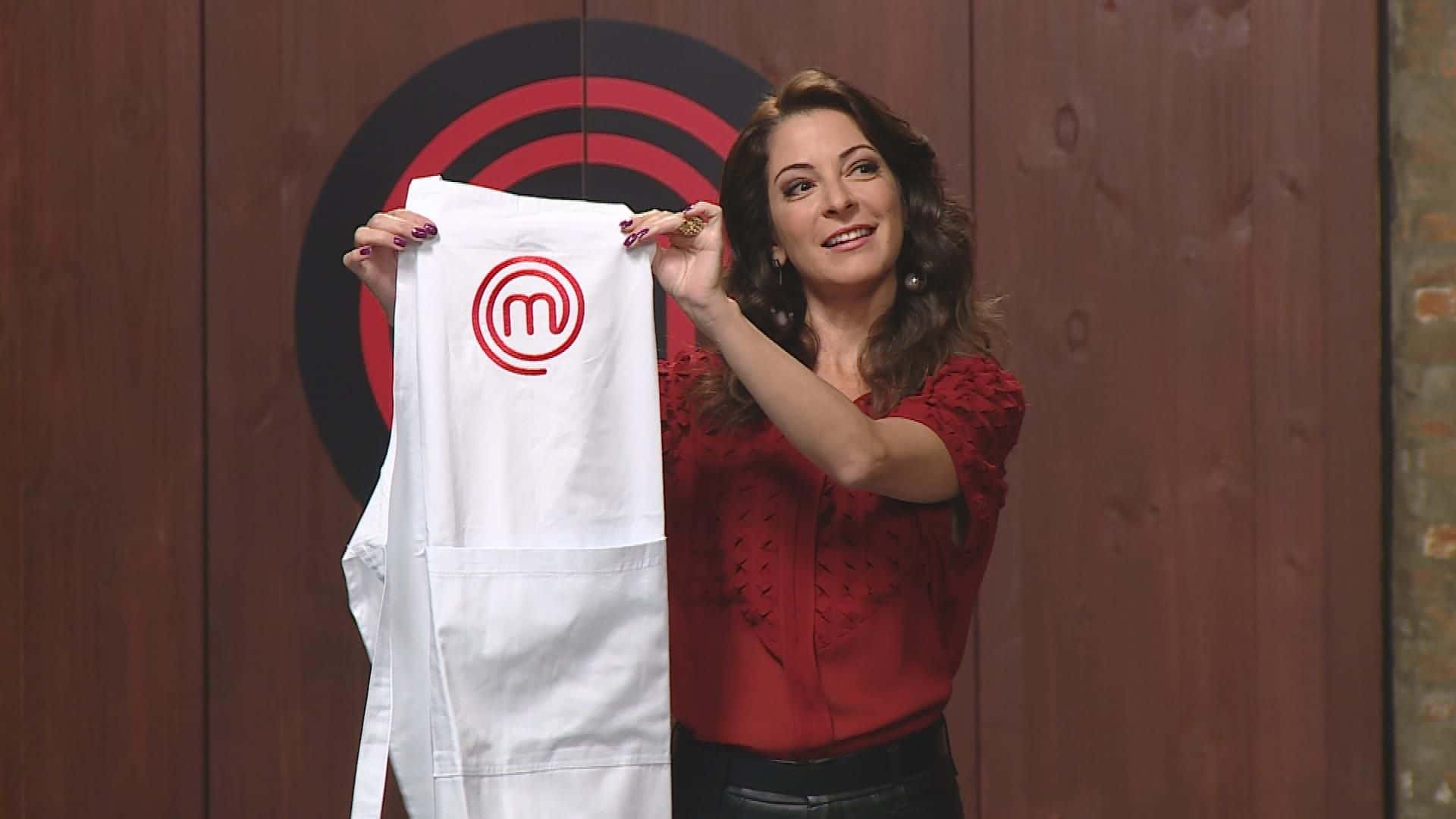 Ana Paula Padrão comanda o "MasterChef Brasil" (Foto: Divulgação)