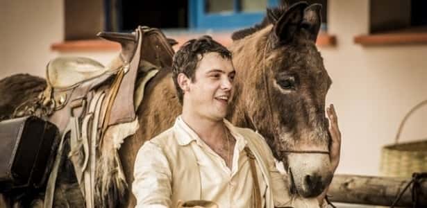 Protagonista Candinho (Sérgio Guizé)