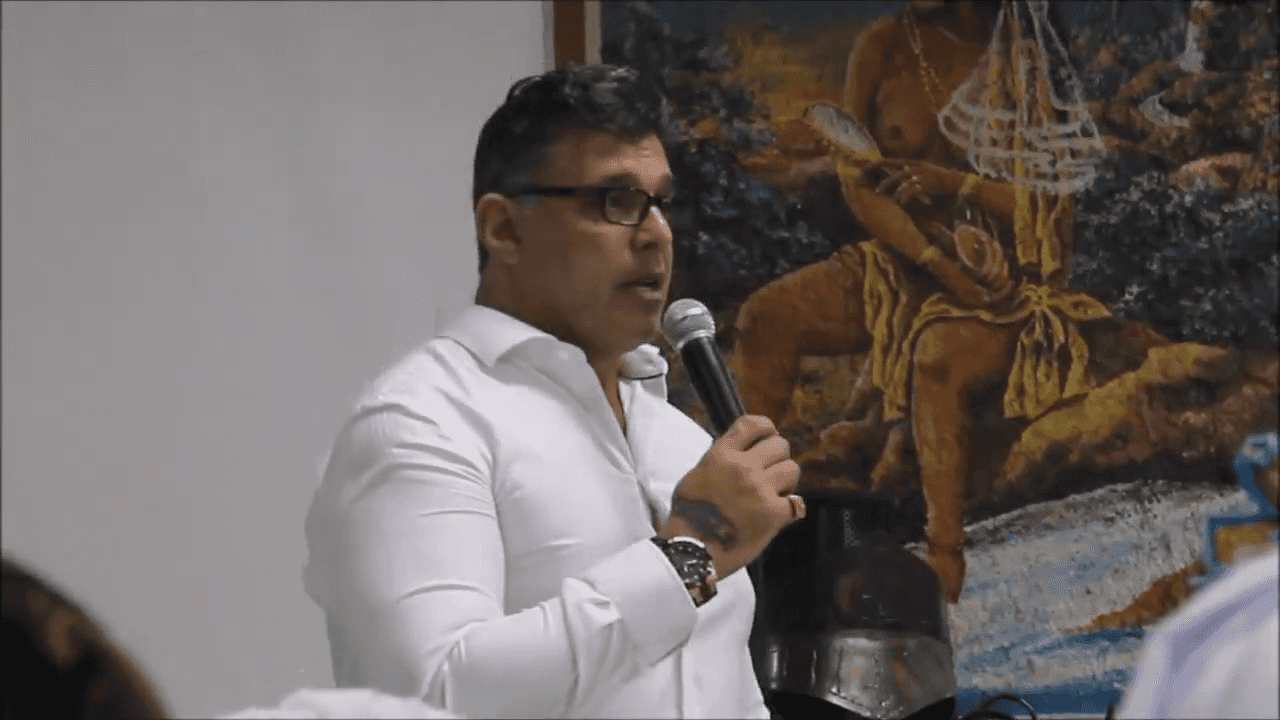 Alexandre Frota pede perdão a religiosos (Foto: Reprodução)