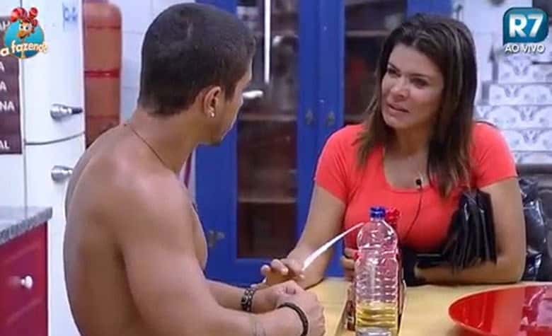 Mara Maravilha e Douglas Sampaio em "A Fazenda 8" (Foto: Reprodução/R7)