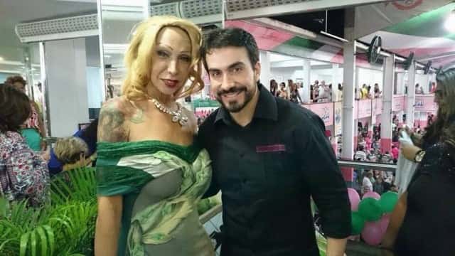 Padre Fábio de Melo com a travesti Luana Muniz (Foto: Arquivo Pessoal)