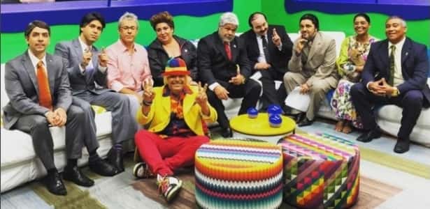 "Políticos" são "confinados" em quadro que satiriza o "BBB". (Foto: Reprodução)