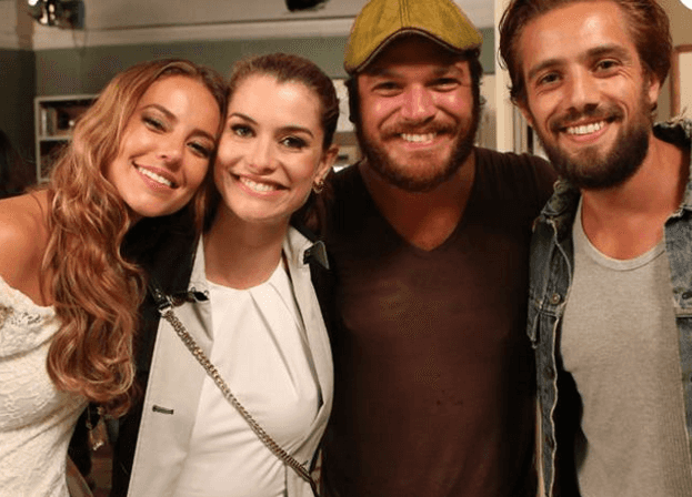 elenco de além do tempo