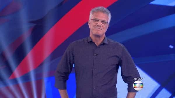 Pedro Bial no comando do "BBB 16" (Foto: Reprodução/Globo)