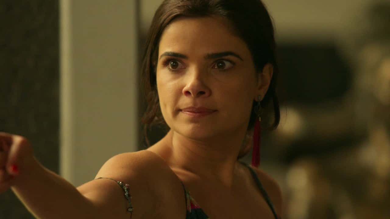Tóia (Vanessa Giácomo) em cena de "A Regra do Jogo" (Foto: Reprodução/Globo)