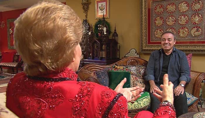 Gugu entrevista Walter Mercado (Foto: Divulgação/Record)