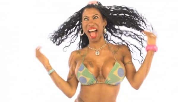 Inês Brasil implorou por nova chance a Boninho, o diretor do "Big Brother Brasil 20" (Foto: Reprodução)